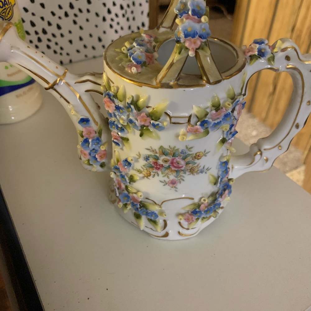 ANDREA FENZI Hand-Painted Ceramic Piece